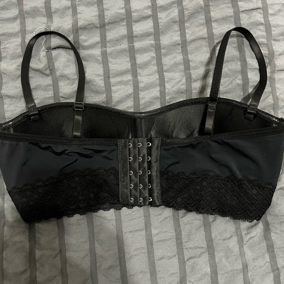Amazon Non-Slip Strapless Bra - Picture 6 of 6